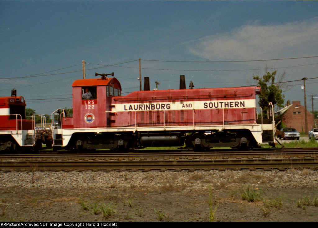 LRS 122 working on the Nash County RR